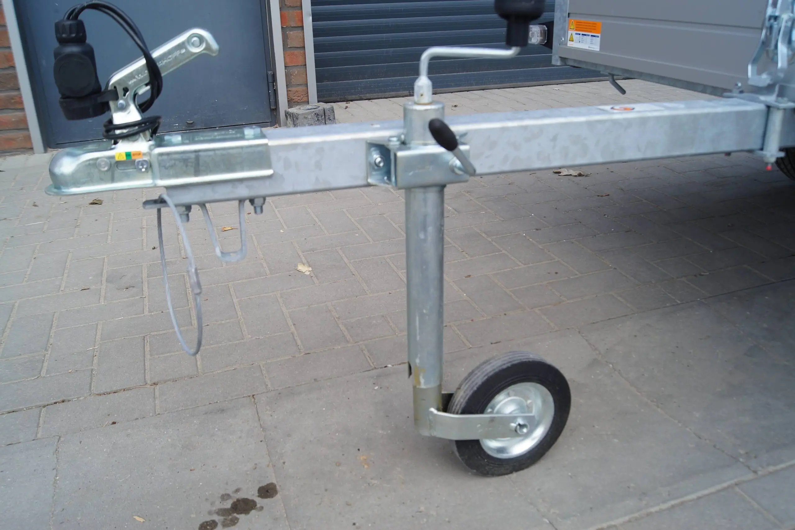 Tieflader 255x133cm 750kg kippbar – Bild 2