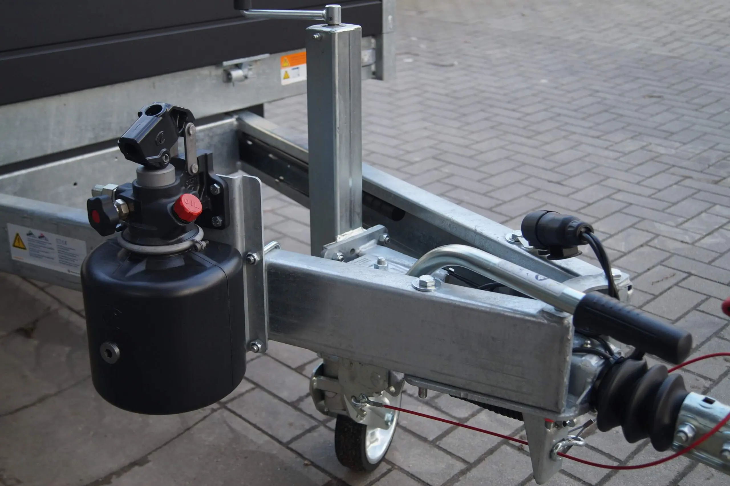 Heckkipper 256 150 1500kg Hand Black Edition – Bild 2
