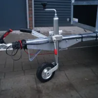 Tieflader 255x133cm 1350kg gebremst Holz Anhänger – Bild 2