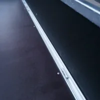 Tieflader 255x133cm 1350kg gebremst Holz Anhänger – Bild 5