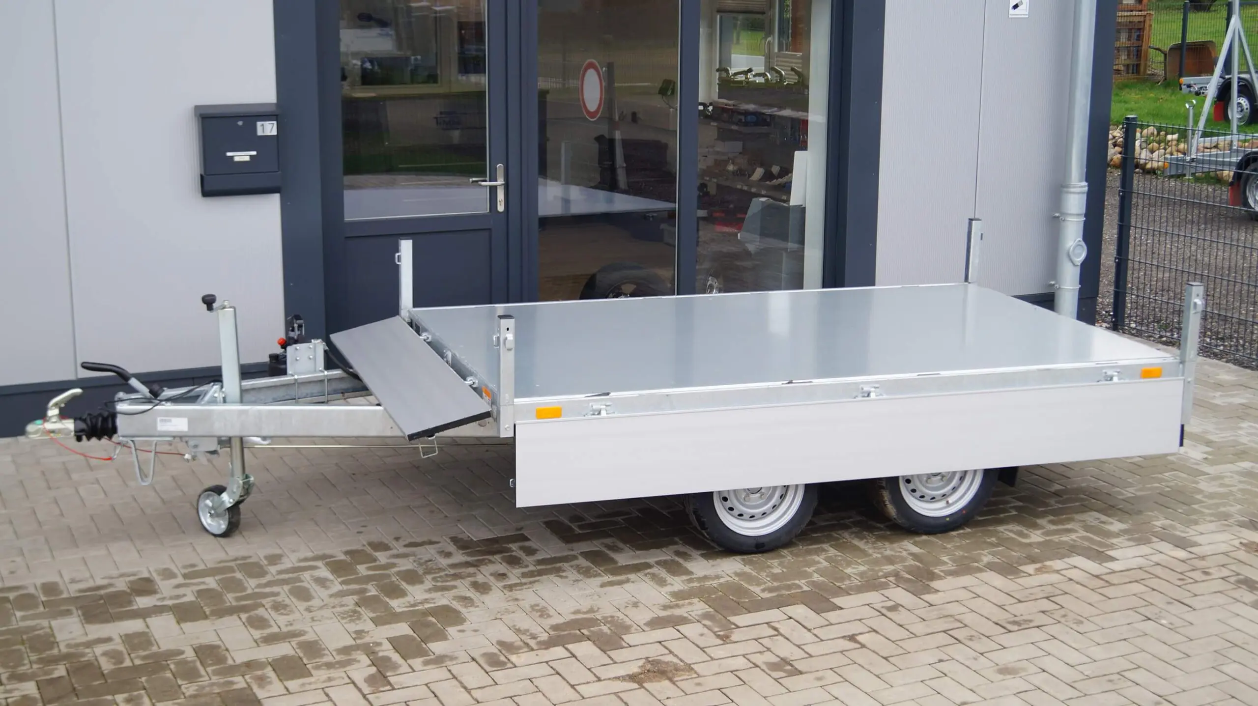 Heckkipper 276 170 2000kg Handpumpe – Bild 3