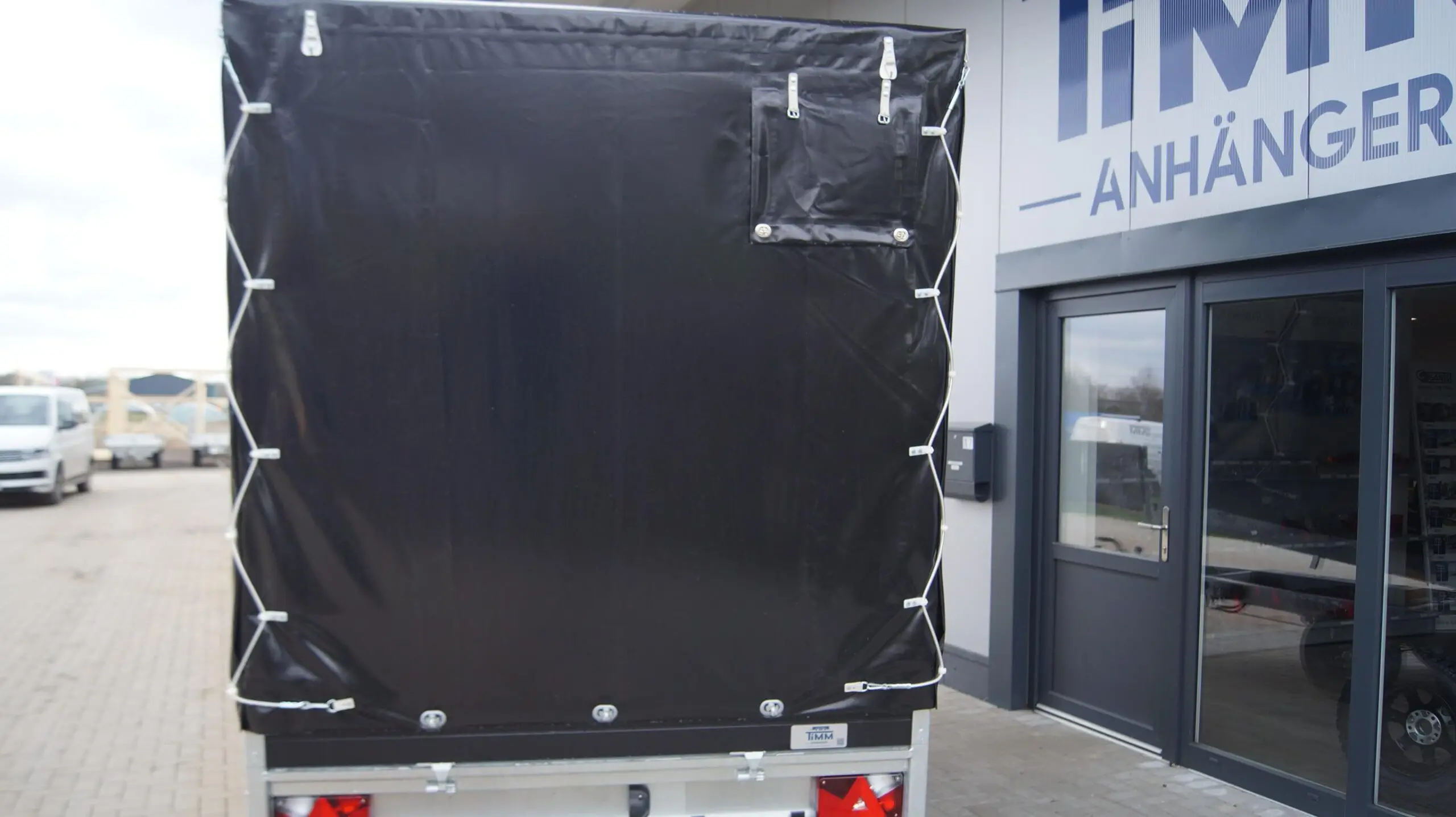 Heckkipper 306 170 2700kg E Black Hochplane mit Fenster – Bild 4