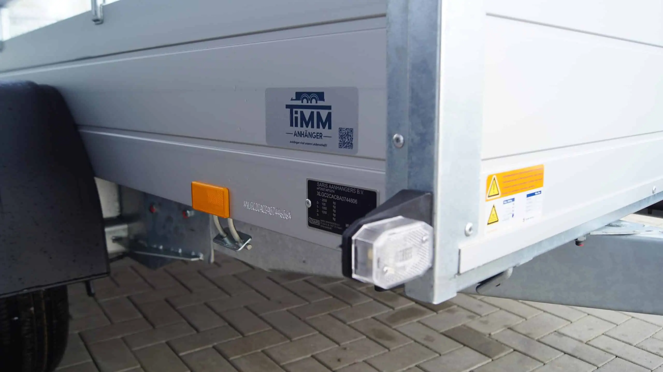 Tieflader 305x153cm 2000kg  Rampenschacht – Bild 3