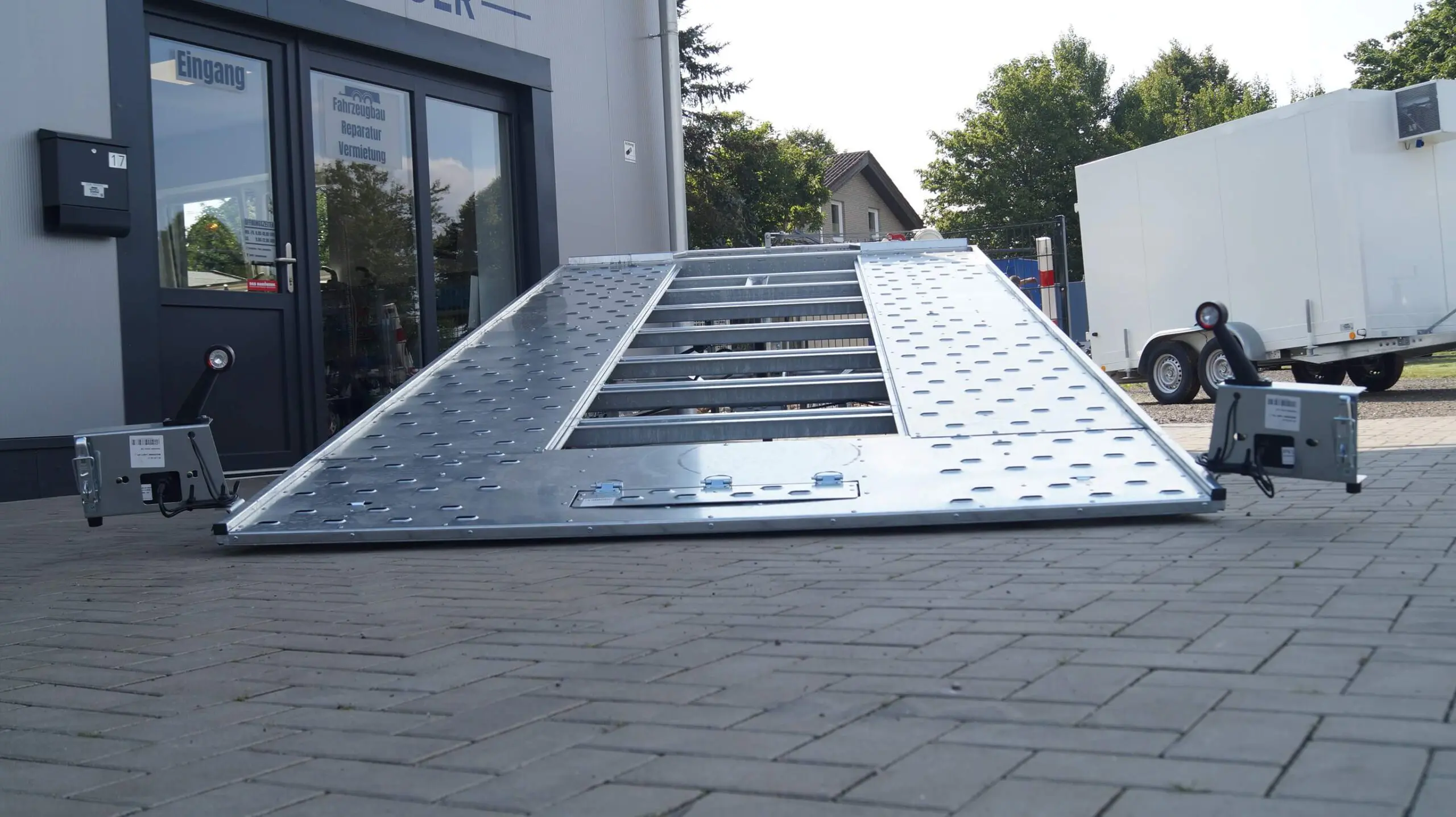 Autotransporter 473 207 3000kg kippbar hydraulisch – Bild 6