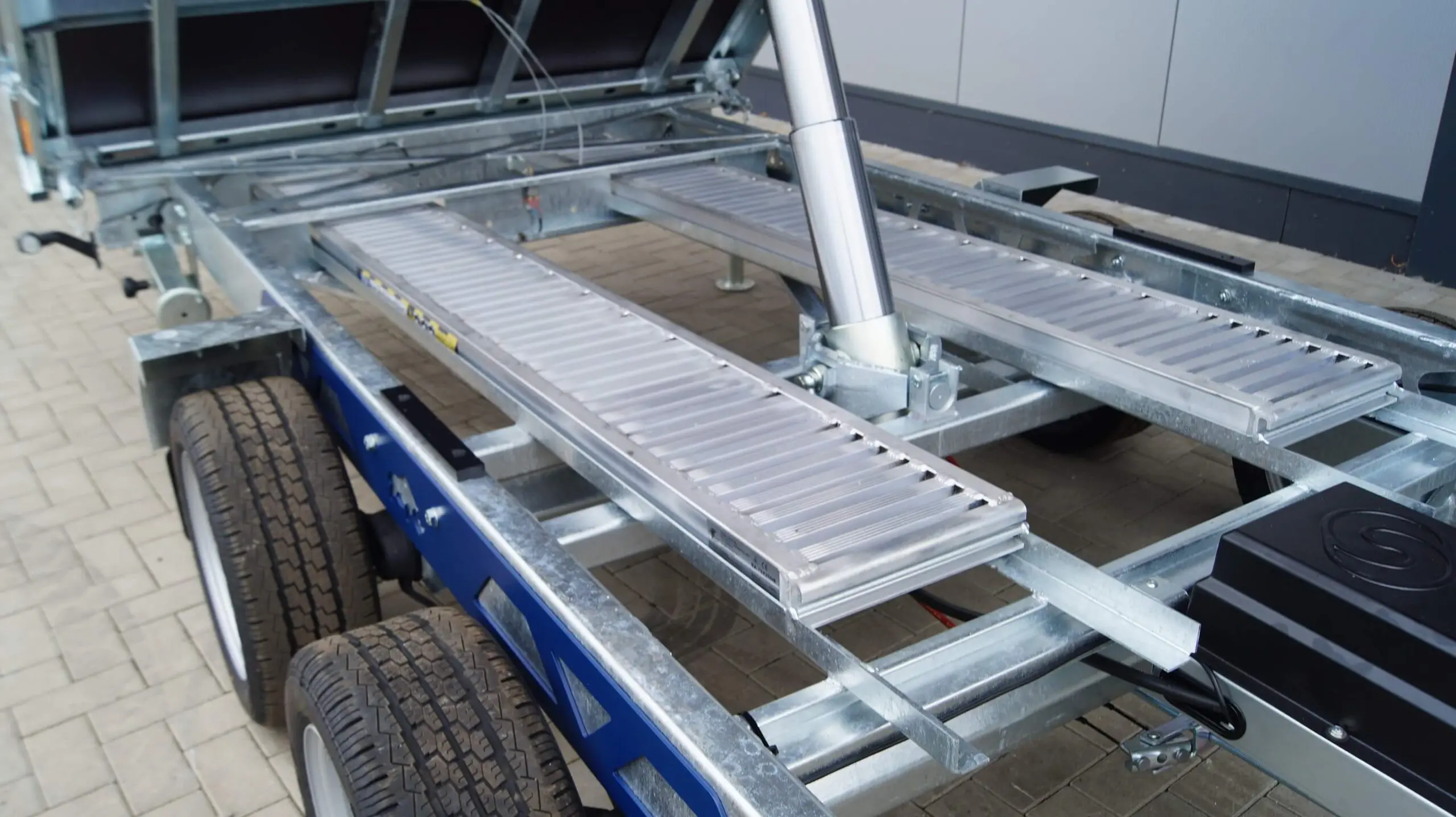 Dreiseitenkipper 406 204 3500kg verstärkt – Bild 17