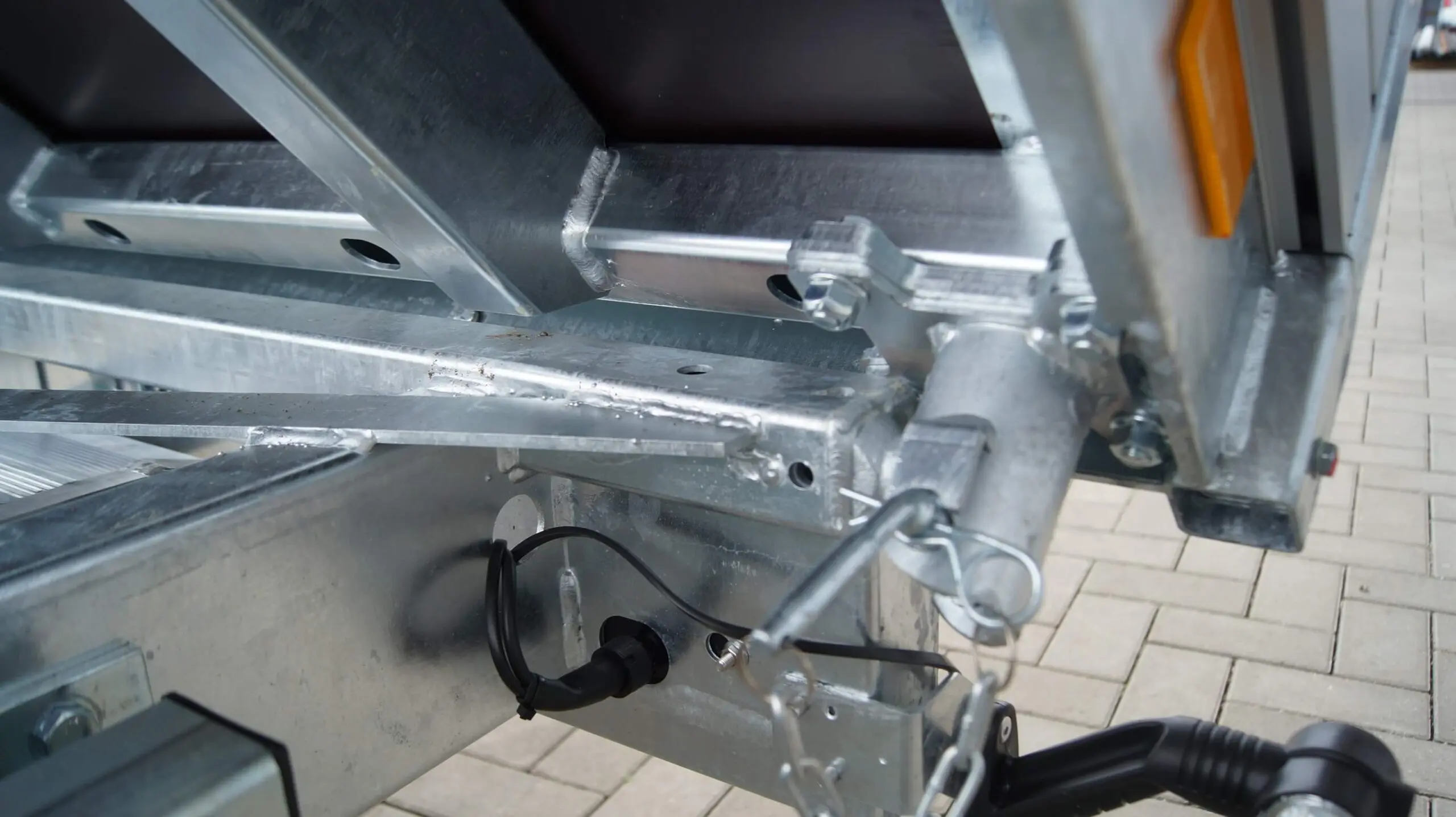 Dreiseitenkipper 406 204 3500kg verstärkt – Bild 18