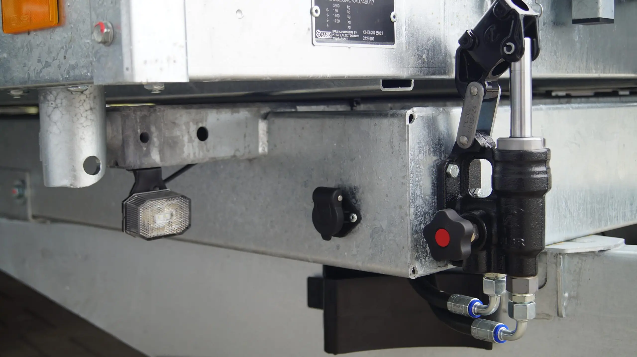 Dreiseitenkipper 406 204 3500kg verstärkt – Bild 14