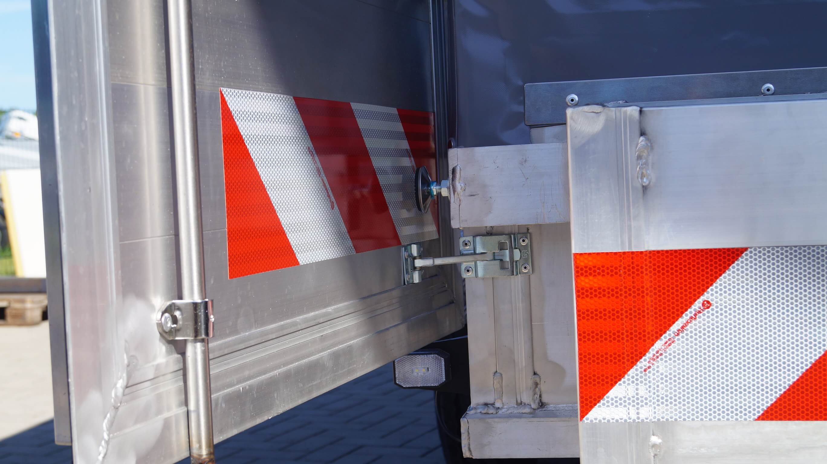 *Straßensicherheitsanhänger* Anhänger Tieflader Aluminium TL30 – Bild 5