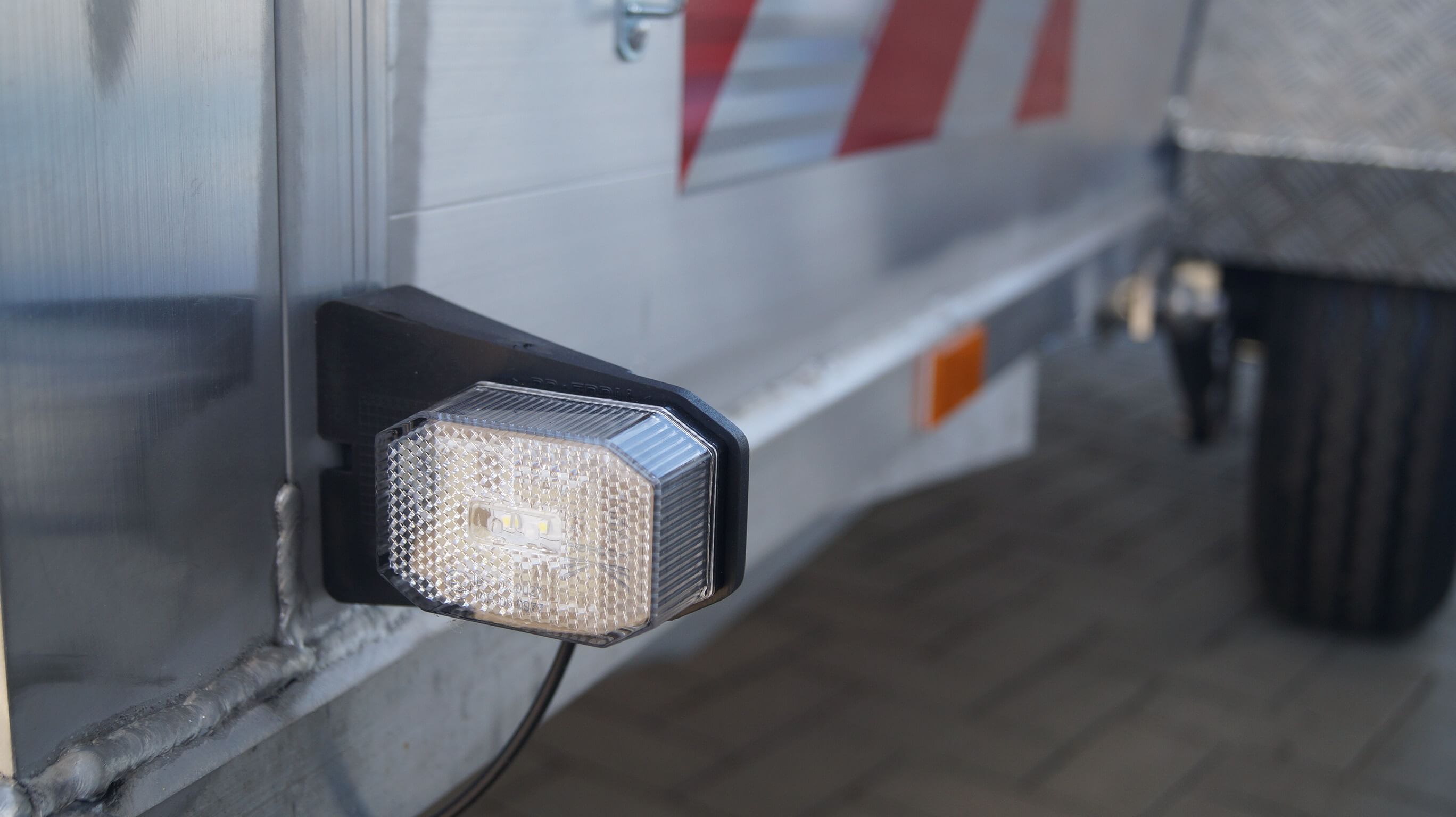 *Straßensicherheitsanhänger* Anhänger Tieflader Aluminium TL30 – Bild 11