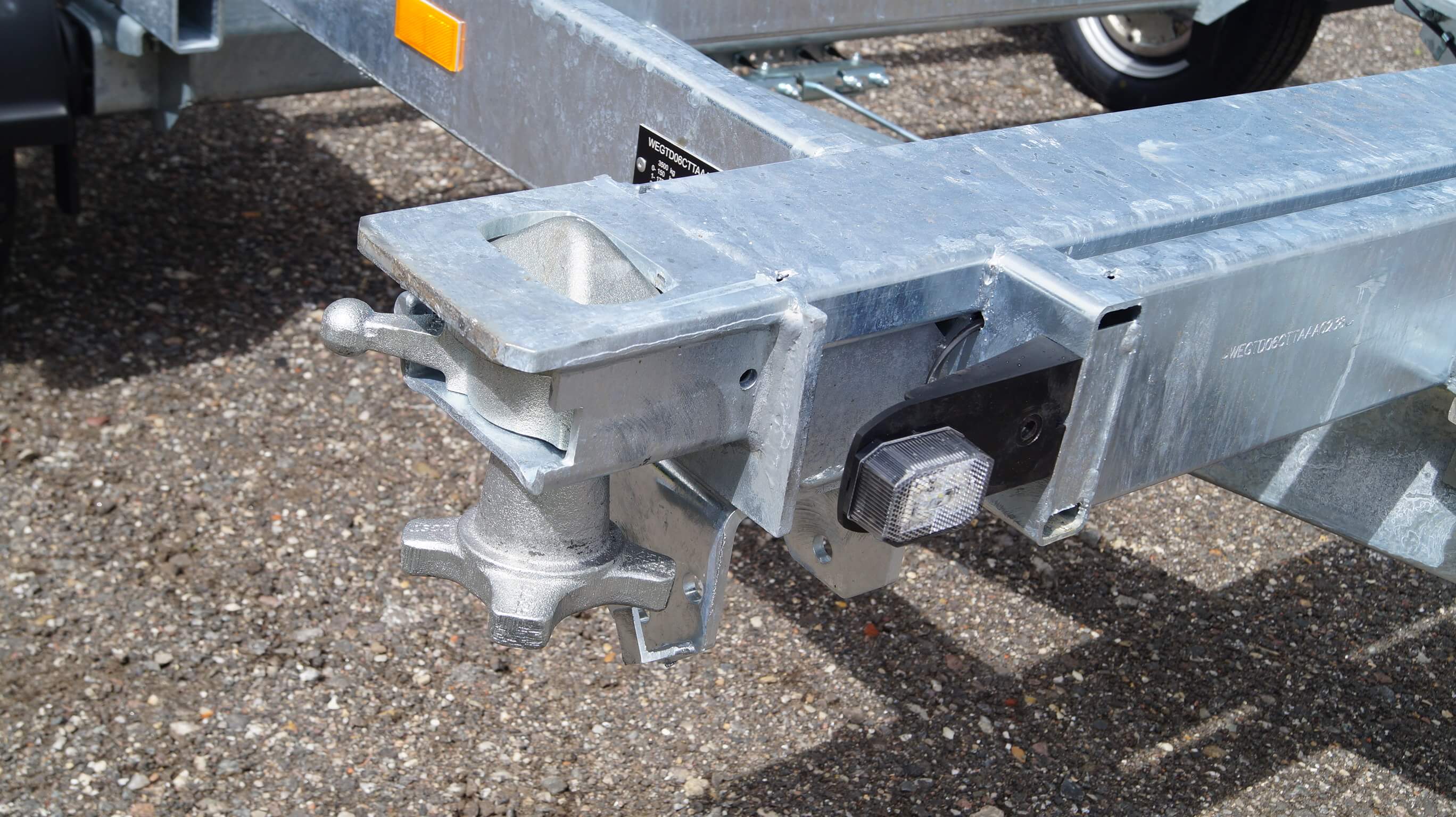 Seecontainer Anhänger 3380x2259mm 3500kg – Bild 8